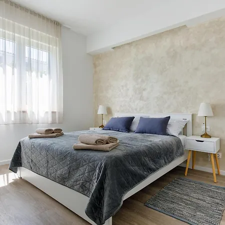 Mir Apartment Split